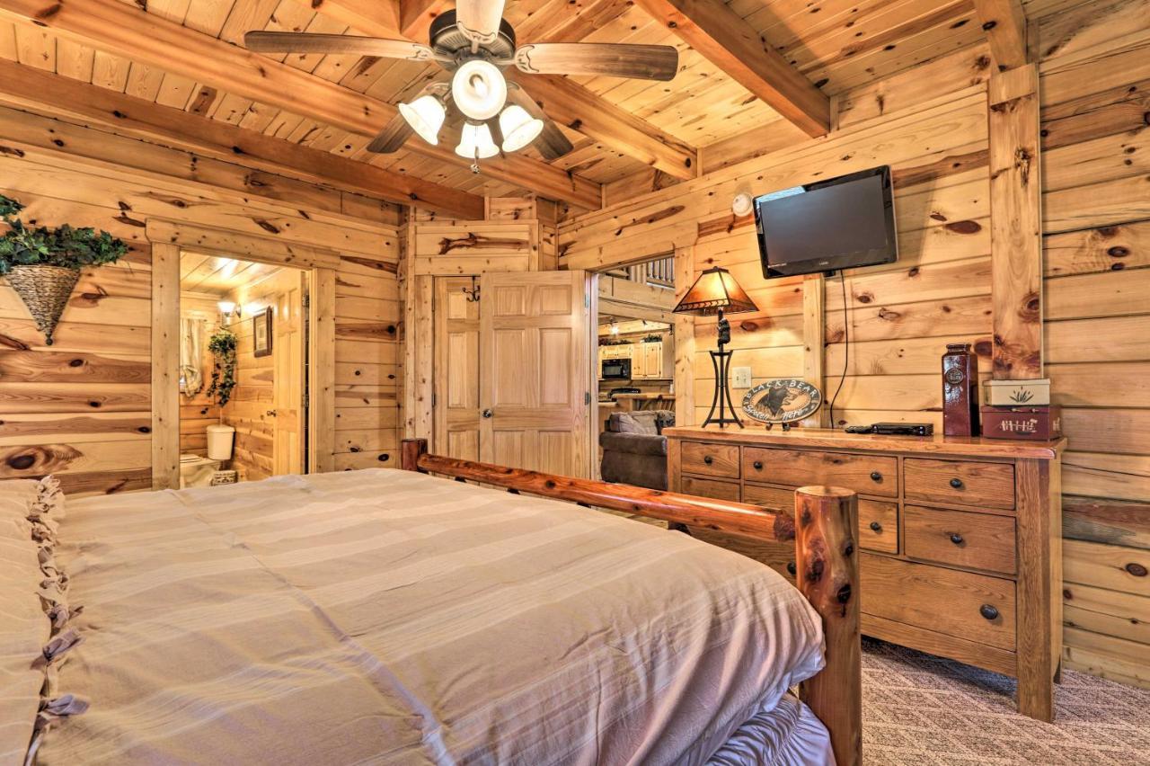 Pigeon Forge Cabin With Games, 1 Mi To Parkway! Exterior photo