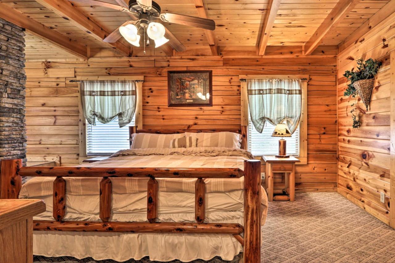 Pigeon Forge Cabin With Games, 1 Mi To Parkway! Exterior photo
