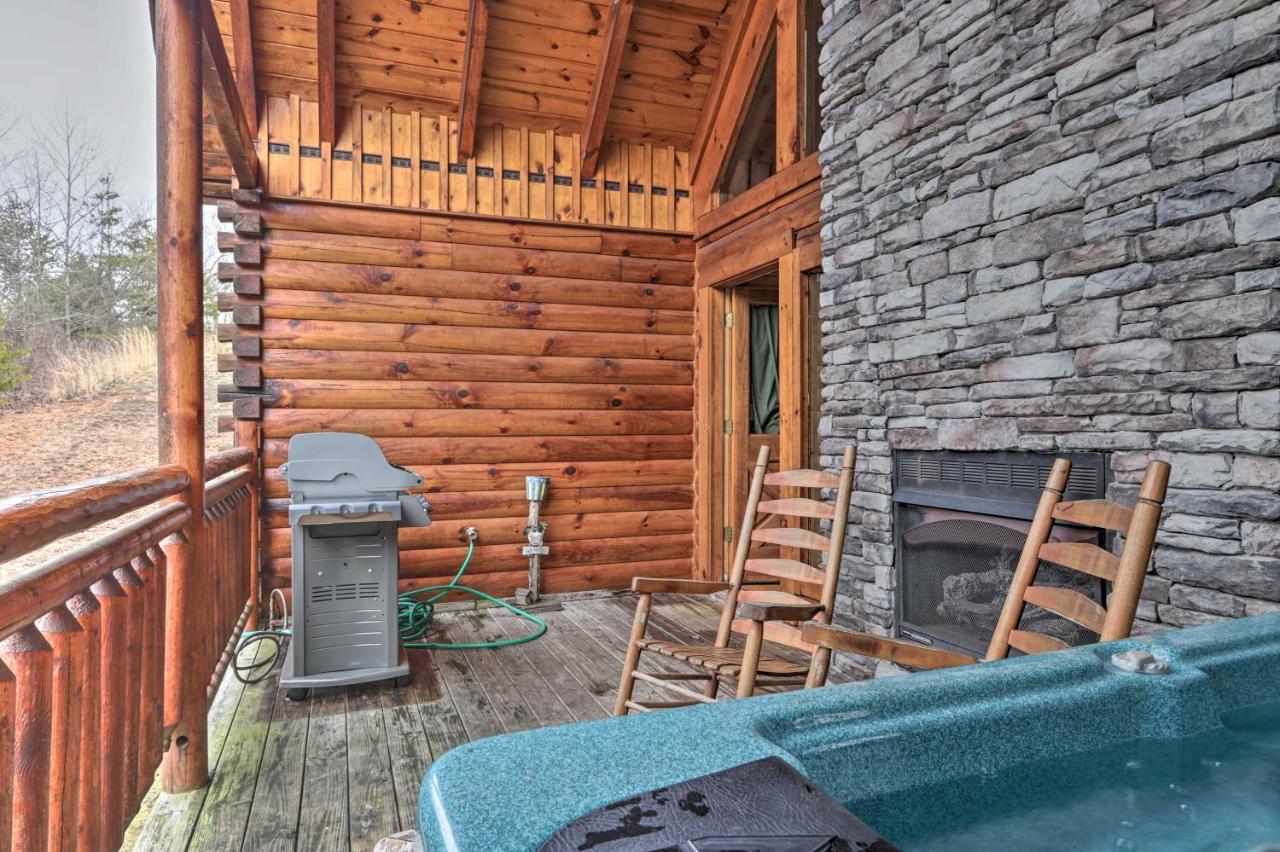 Pigeon Forge Cabin With Games, 1 Mi To Parkway! Exterior photo